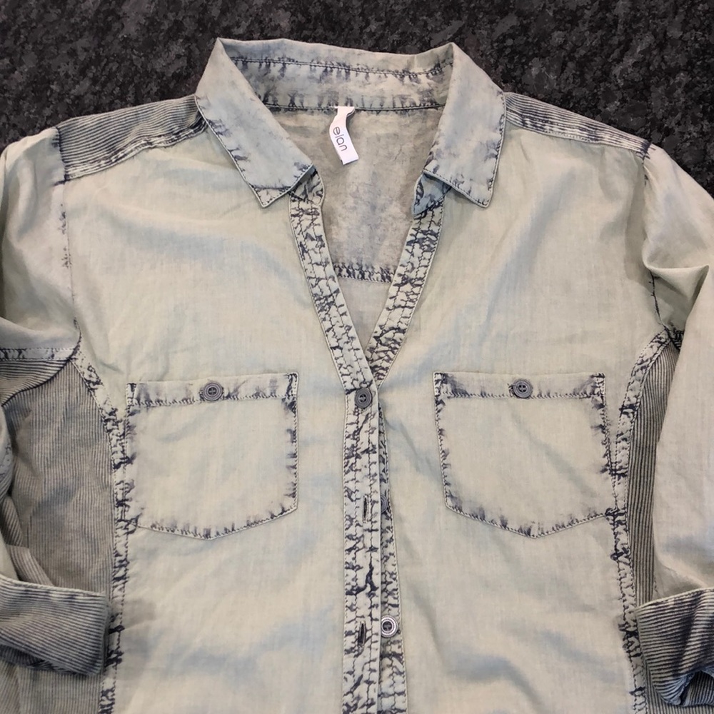 Elan button down - Picture 2 of 3